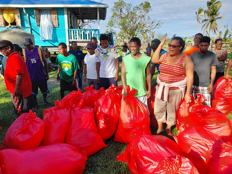 pescadores-reciben-bono-de-pesca-costa-caribe